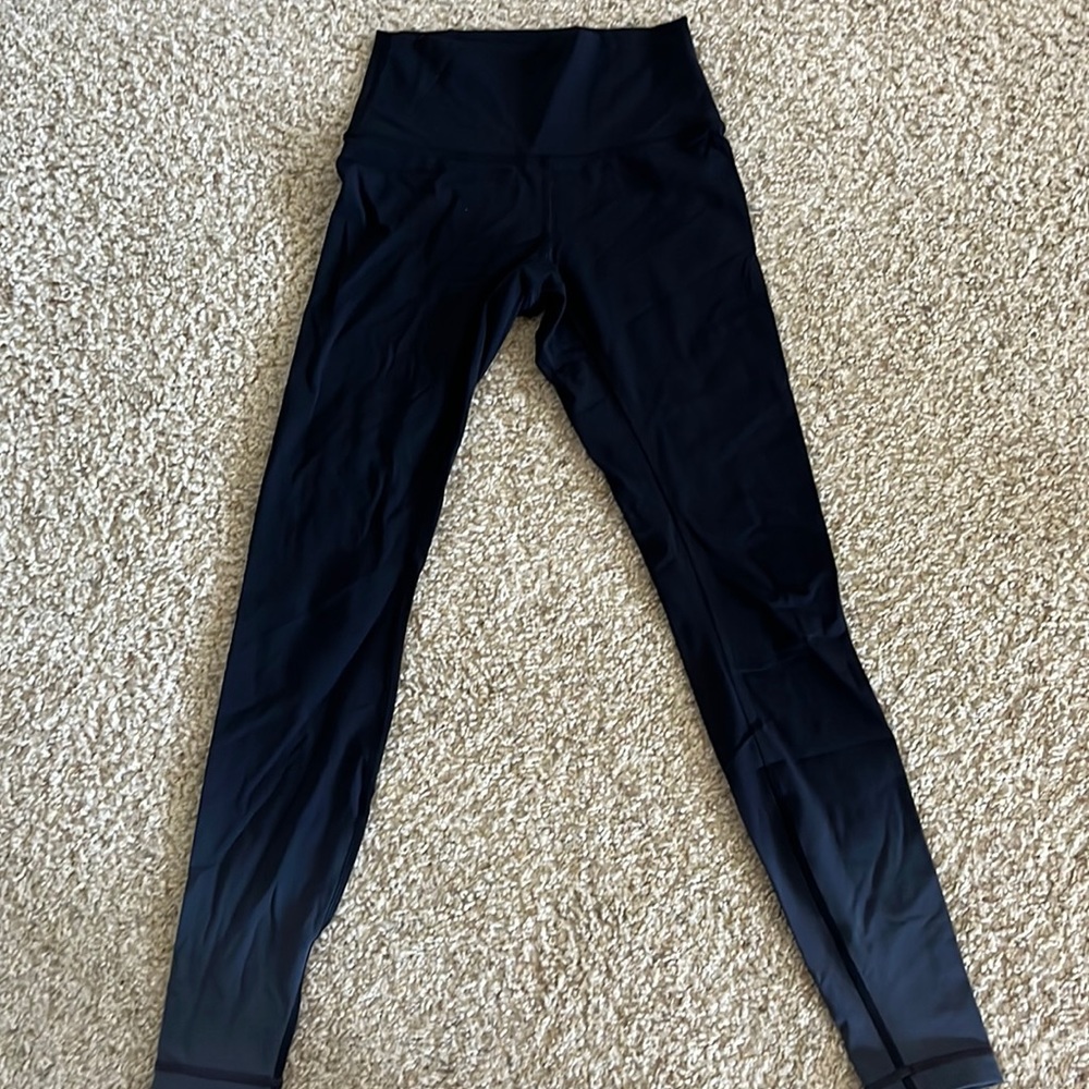 Women’s lululemon size 4 ombré leggings